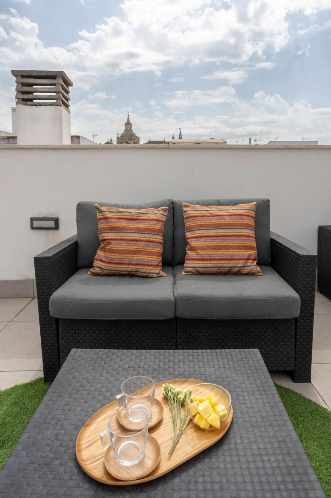 Private & Pool Goyeneta Sevilla Urban Apartment Экстерьер фото